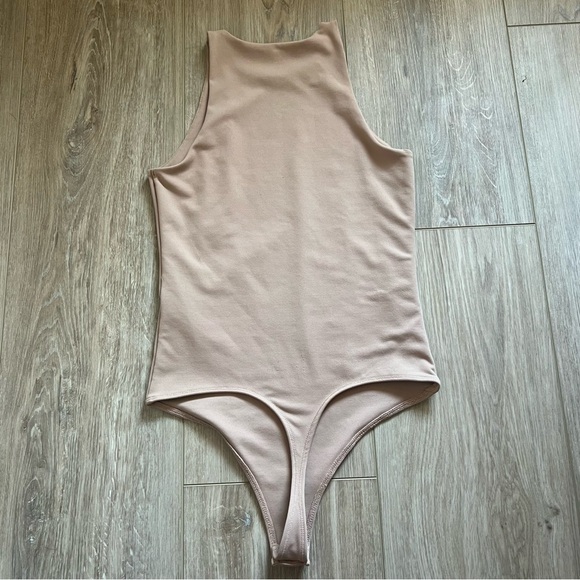Abercrombie & Fitch Tan Bodysuit Size small - Picture 3 of 5